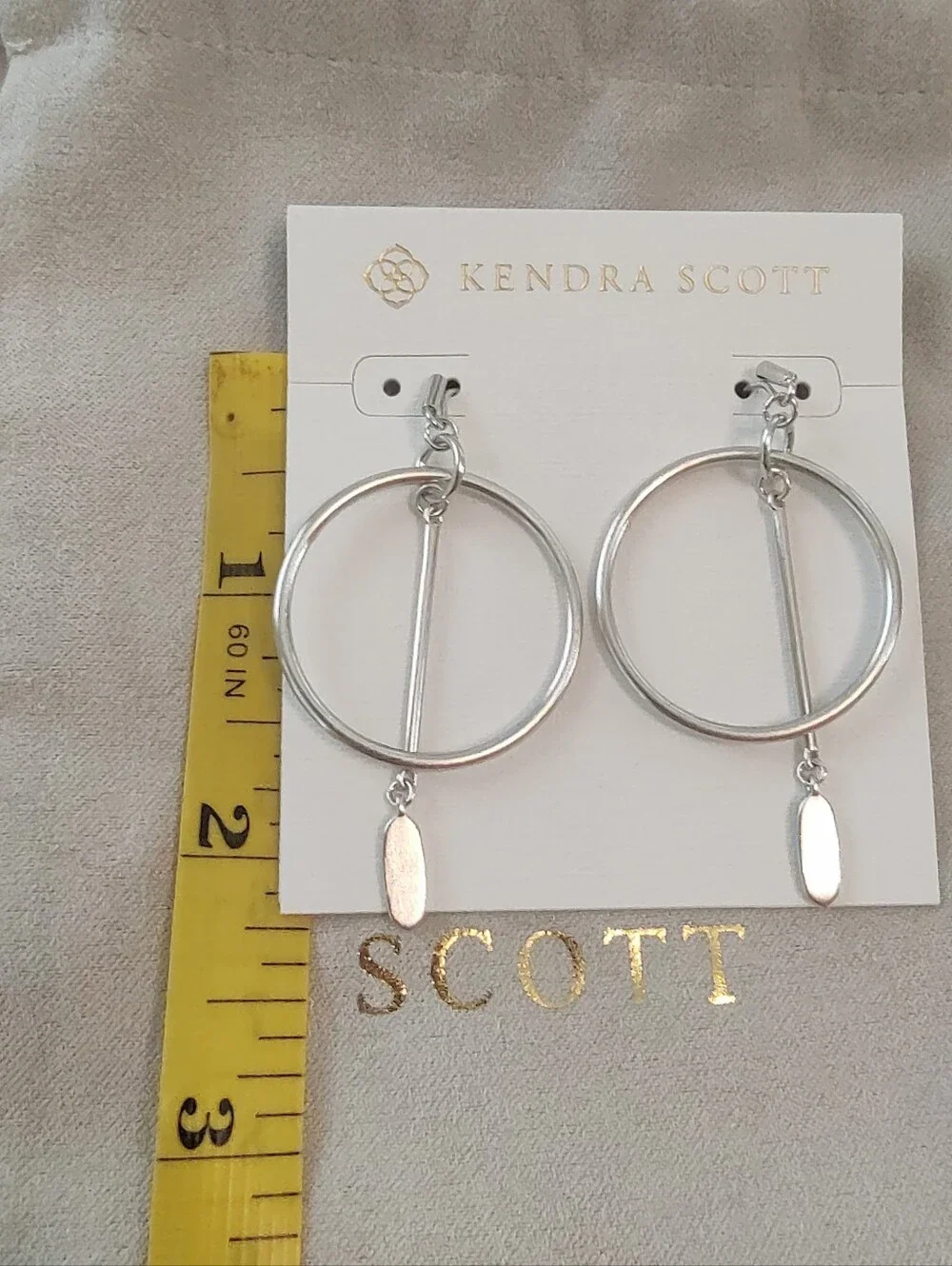 NWT Kendra Scott Nalani Earrings